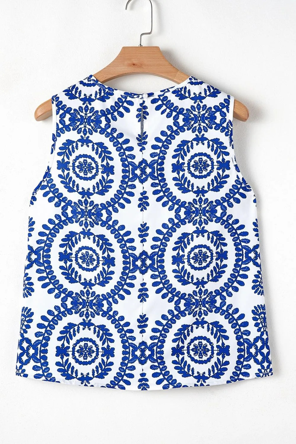 Printed Crew Neck Sleeveless Top