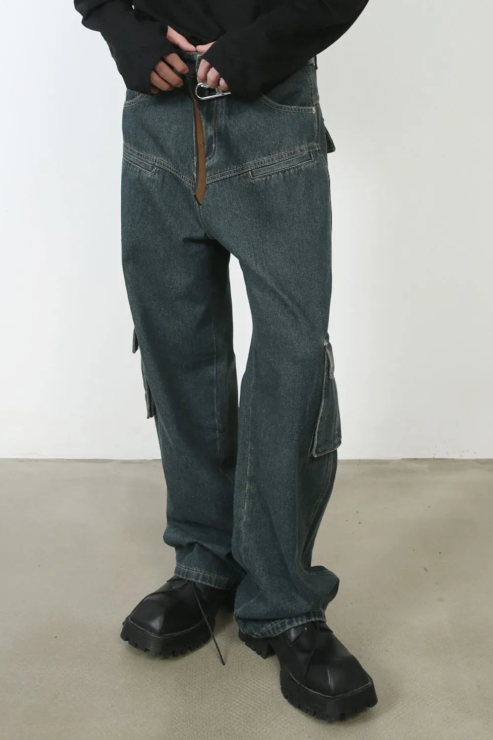 Men's Baggy Jeans with Cargo Pockets