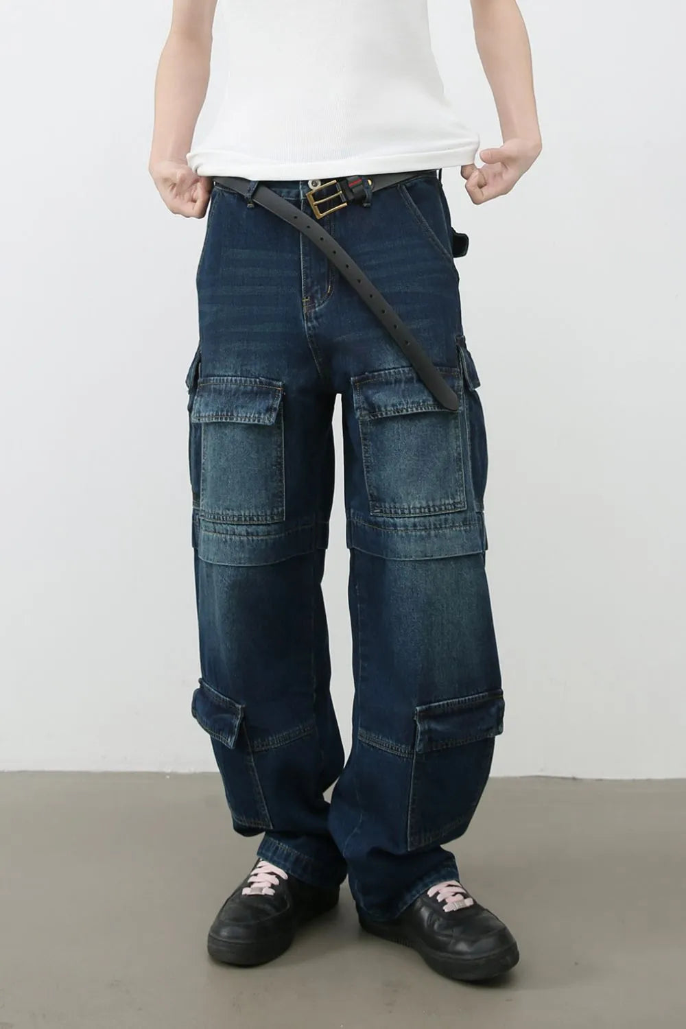 Men's Mid Rise Jeans with Cargo Pockets