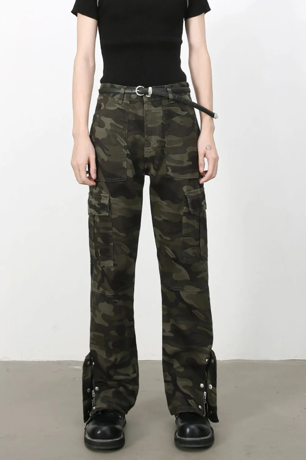 Men's Camouflage Jeans with Cargo Pockets