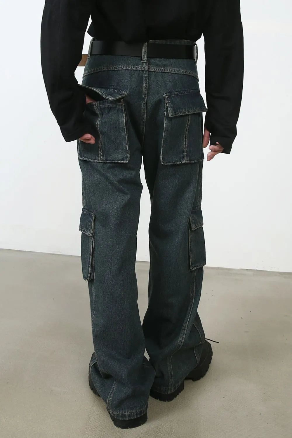 Men's Baggy Jeans with Cargo Pockets