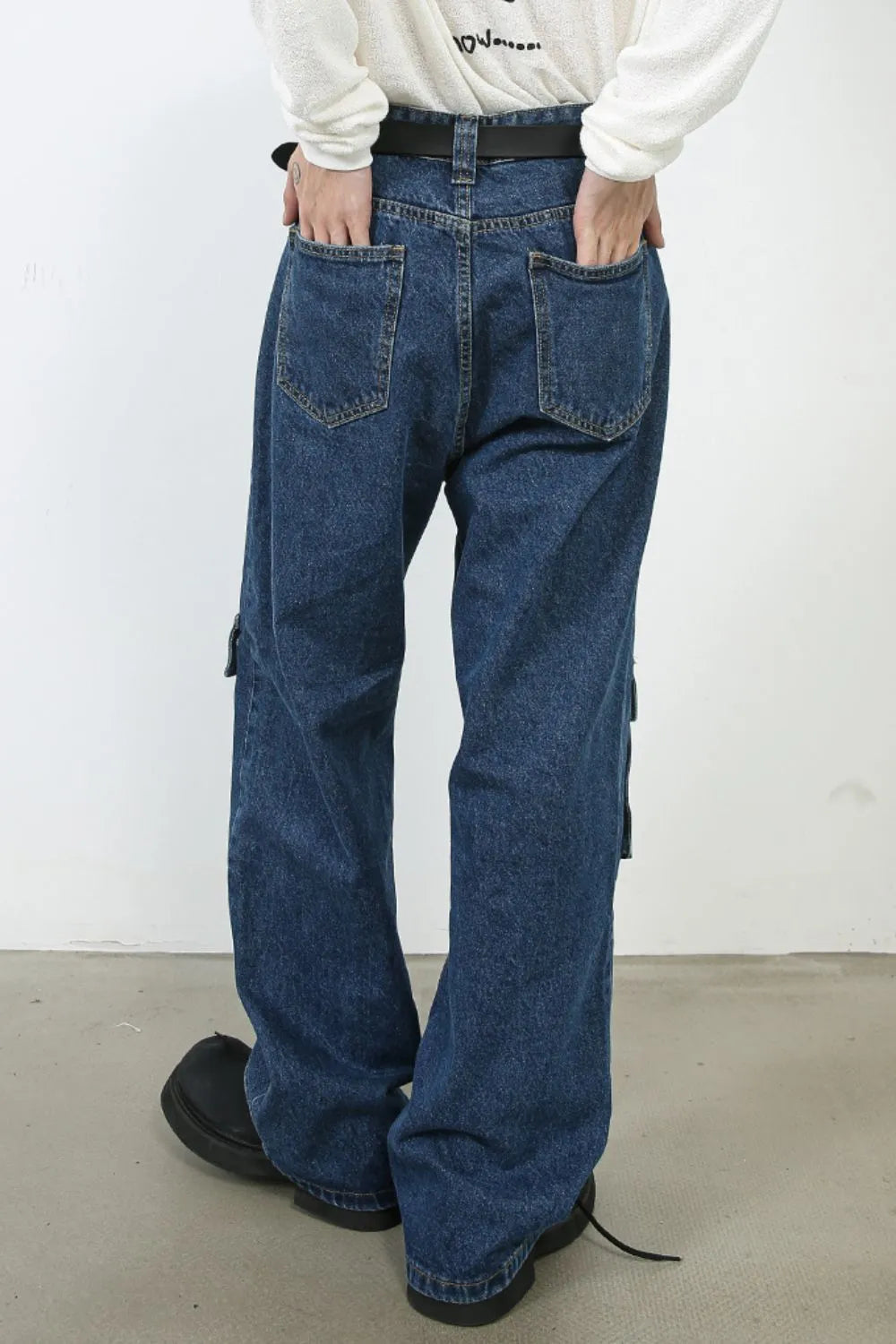 Men's Mid Rise Jeans with Cargo Pockets