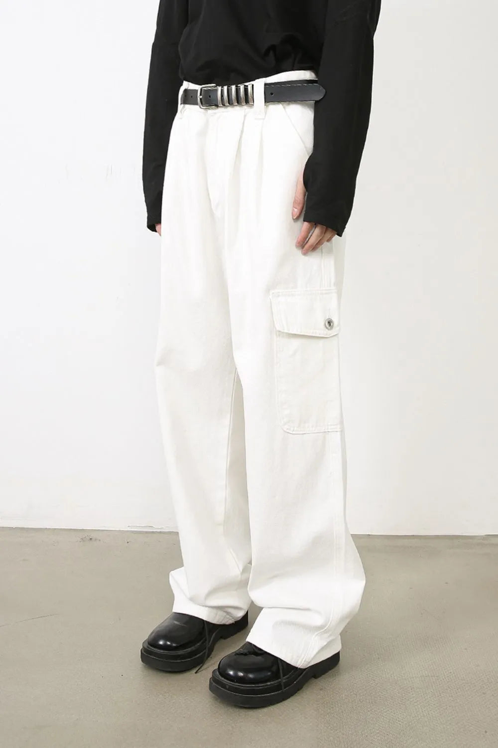 Men's Loose Fit Cargo Jeans