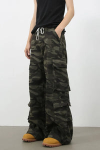 Men's Camouflage Wide Leg Jeans with Cargo Pockets