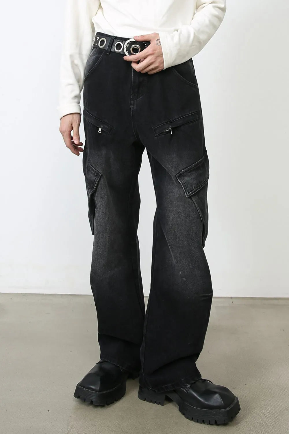 Men's Baggy Jeans with Cargo Pockets