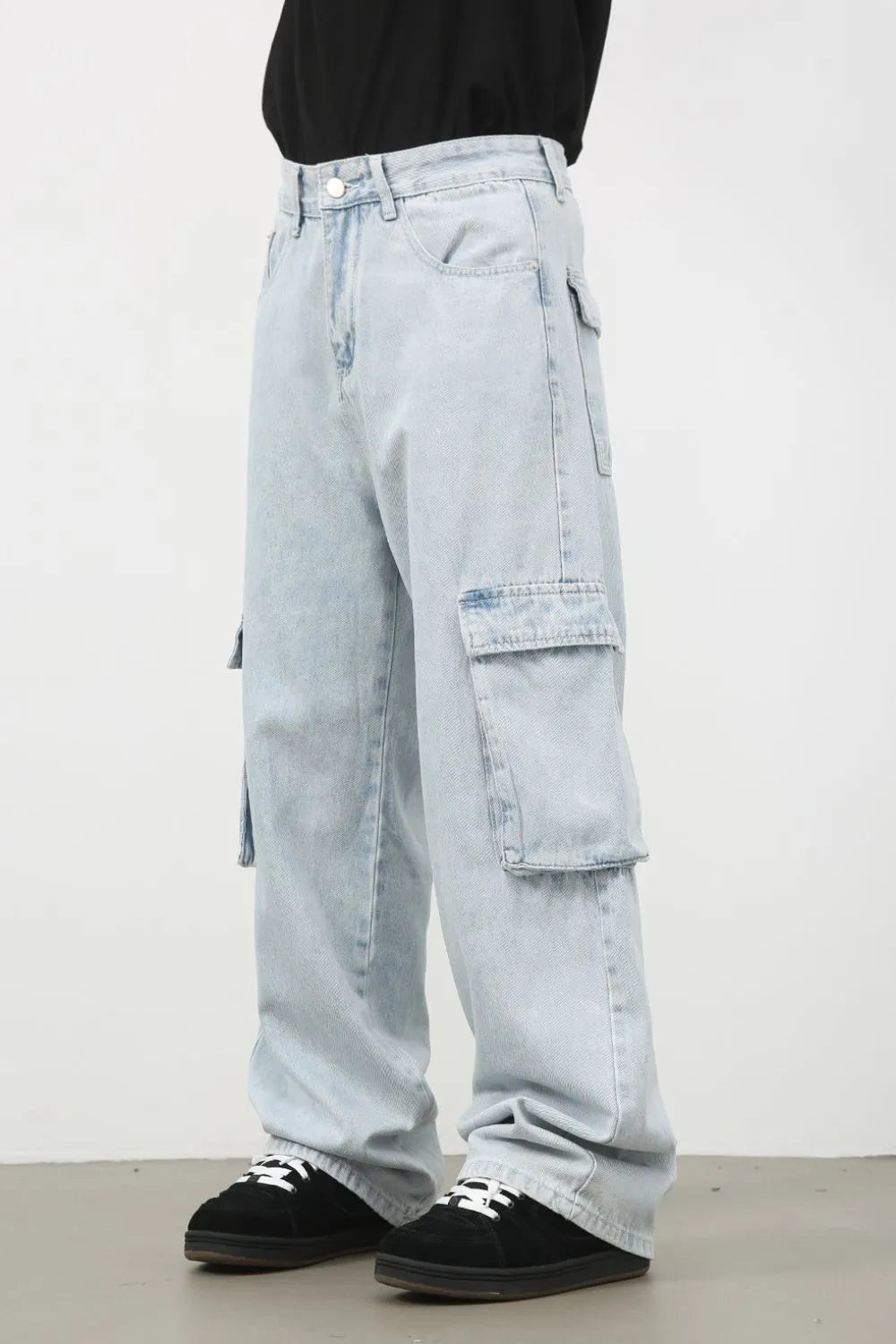 Men's Wide Leg Jeans with Cargo Pockets