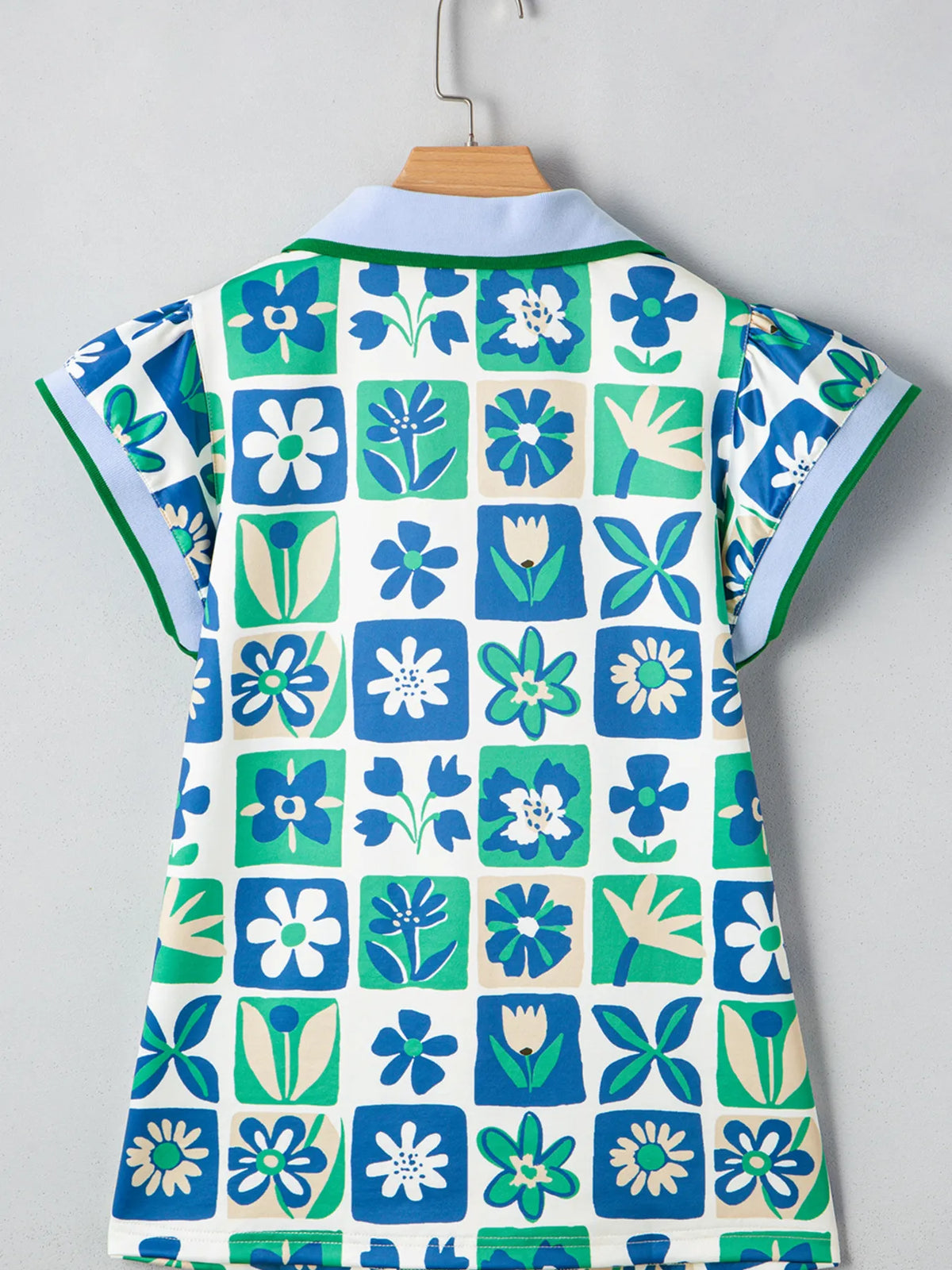 Floral Print Collared Blouse with Flutter Sleeves