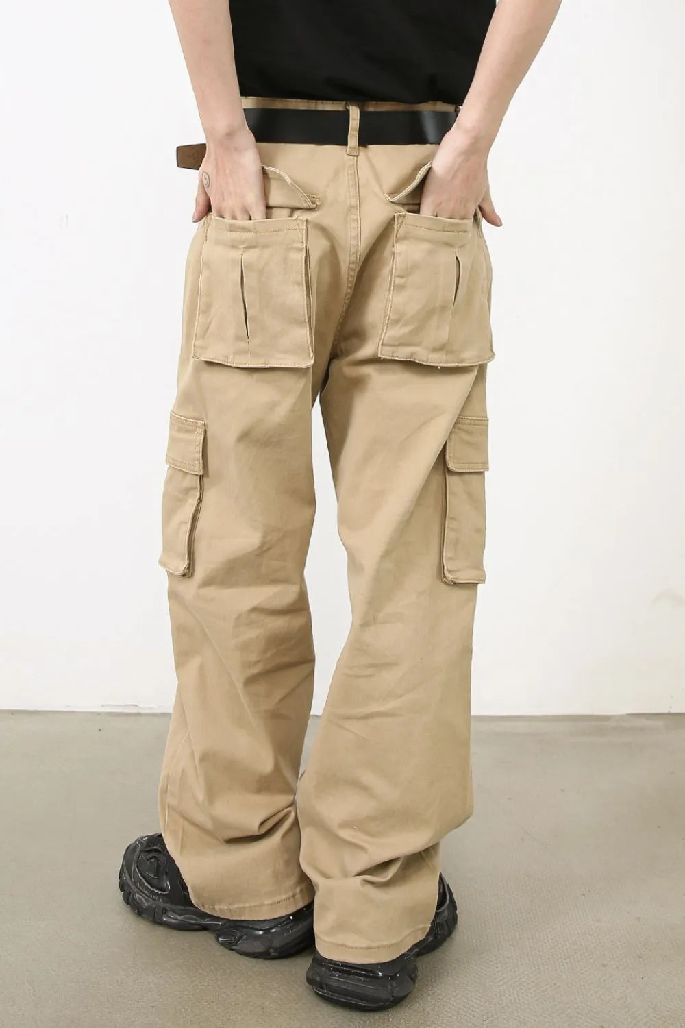 Men's Baggy Jeans with Cargo Pockets