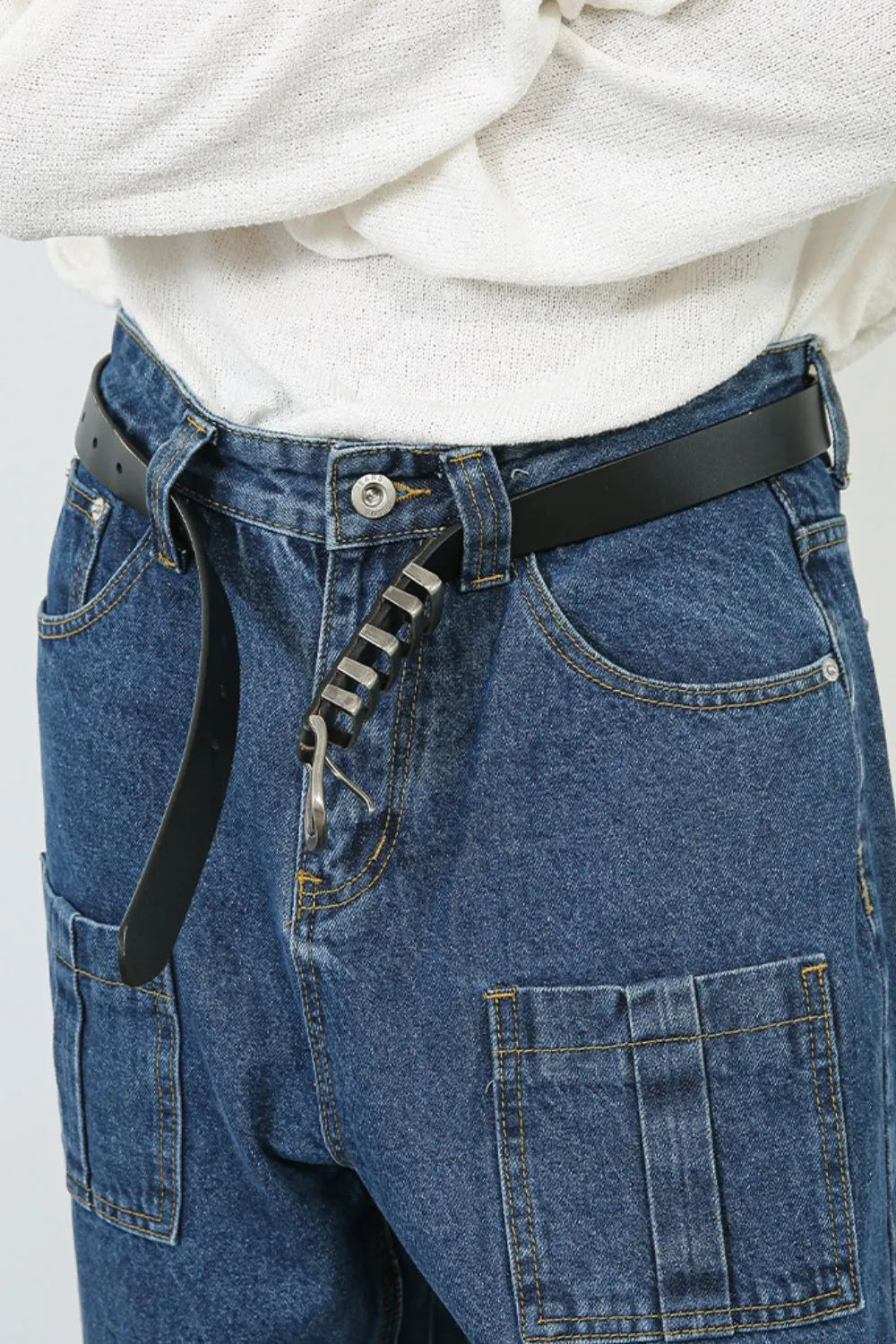 Men's Mid Rise Jeans with Cargo Pockets