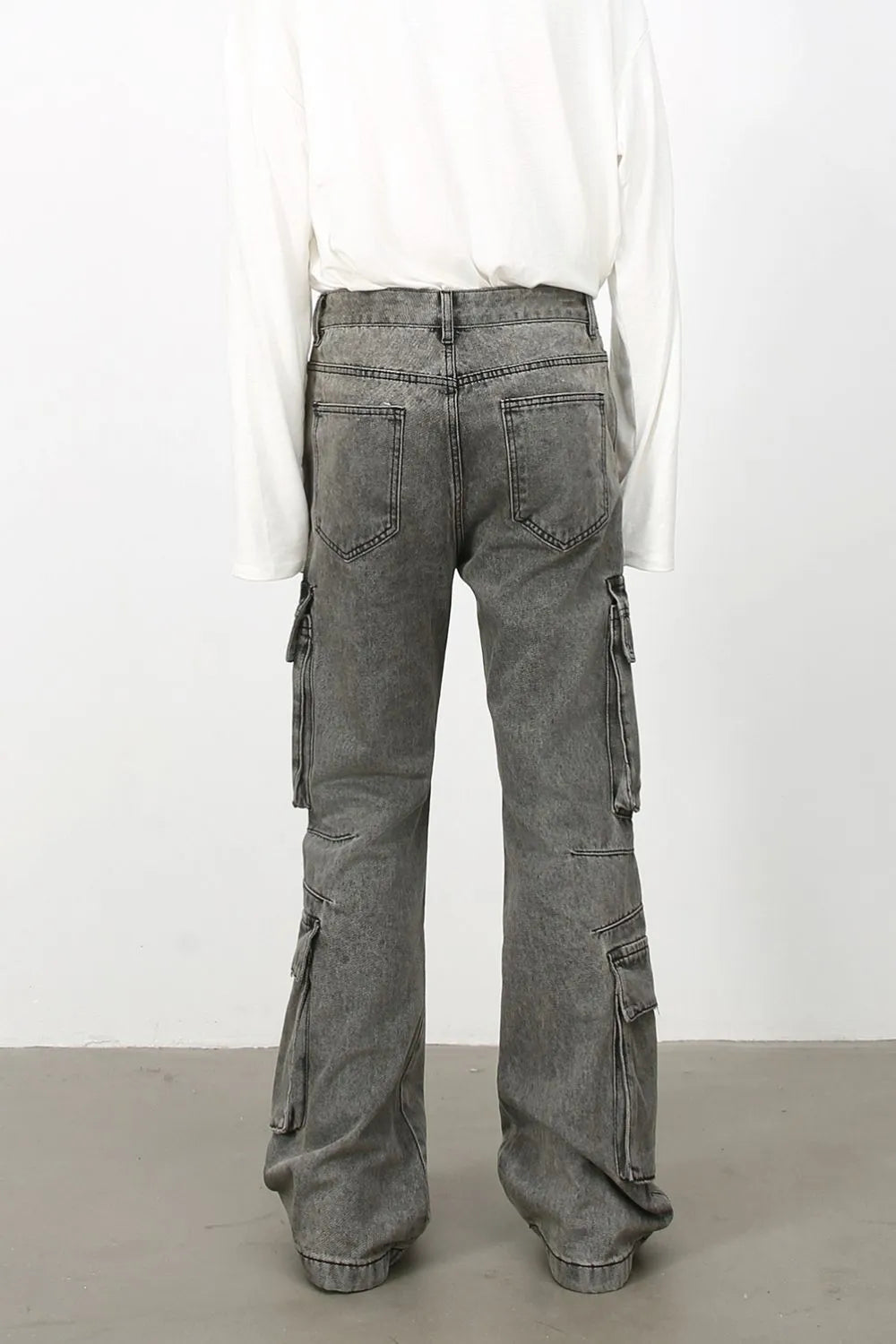 Men's Mid Rise Jeans with Cargo Pockets