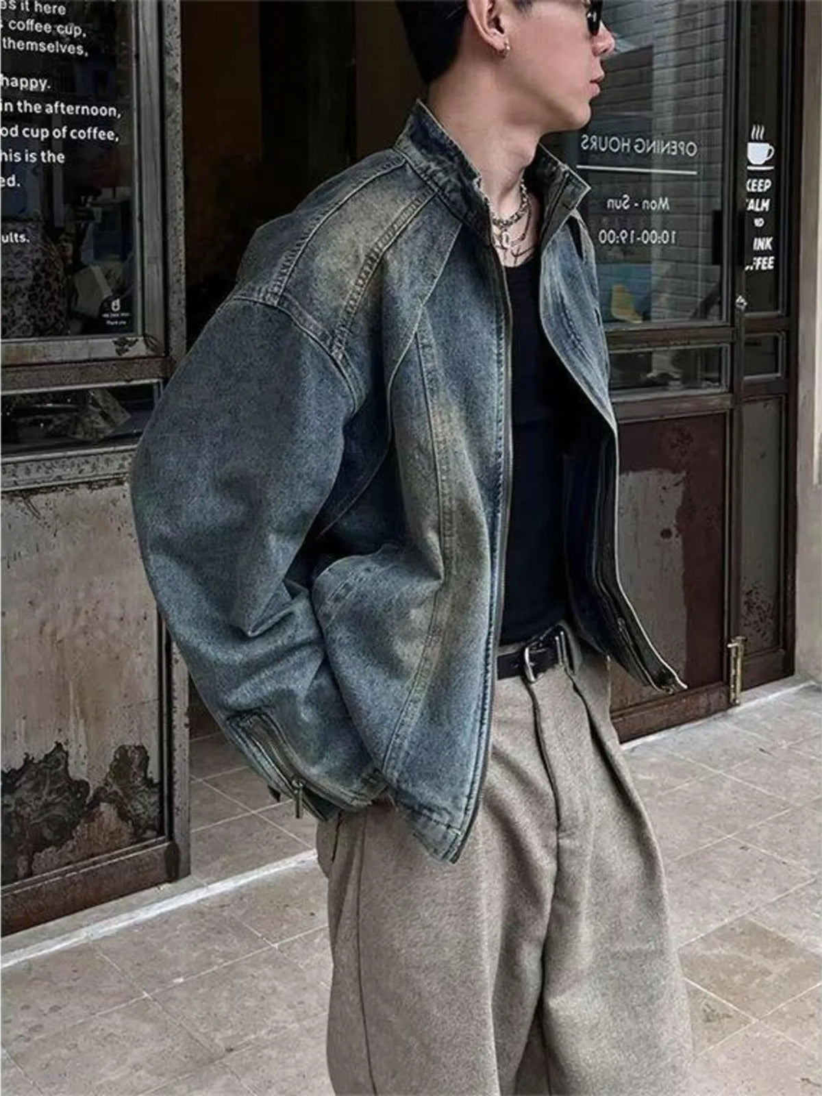 Men's Vintage Washed Denim Jacket with Classic Collar