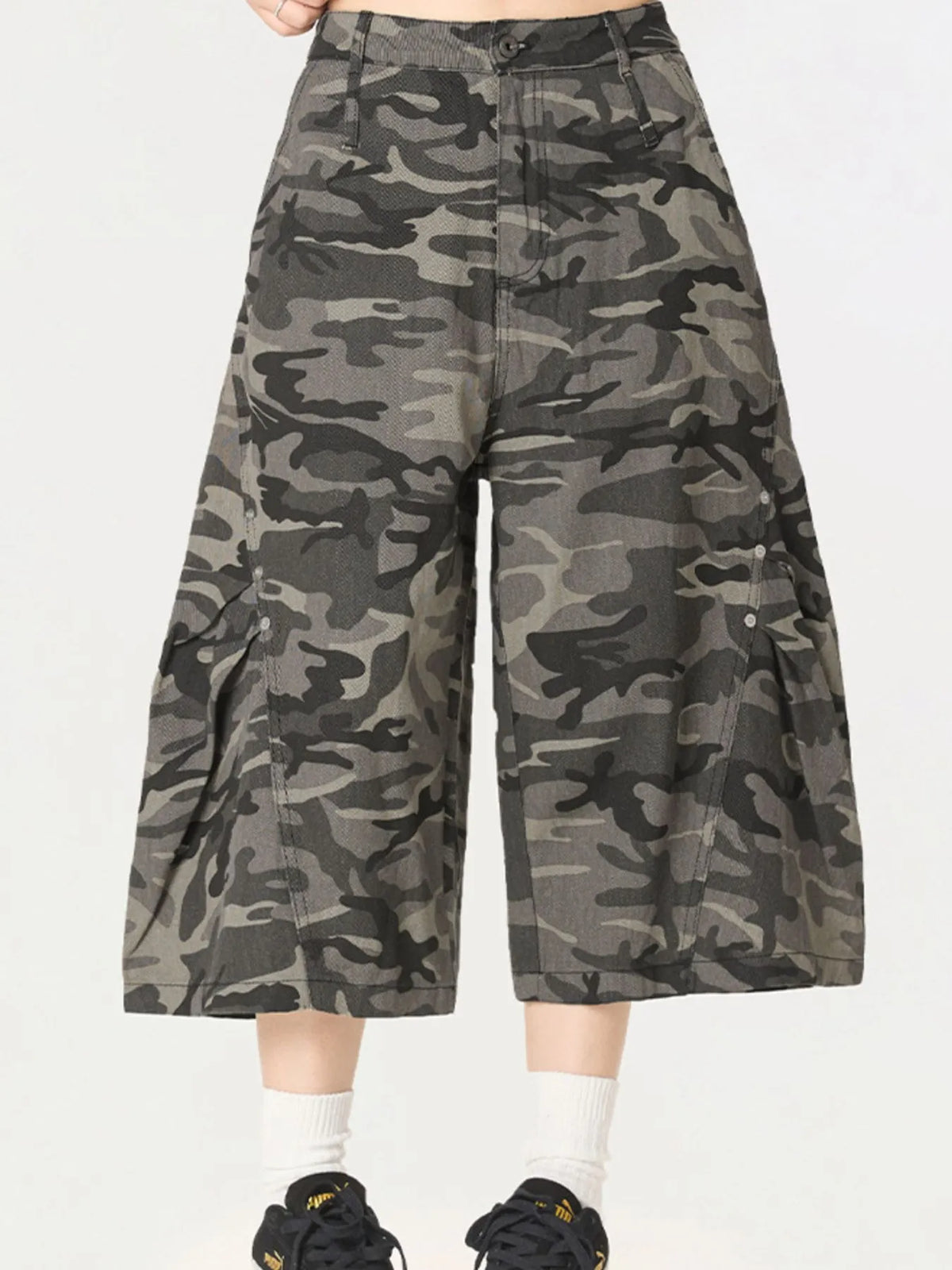 Men's Camouflage Pocketed Shorts