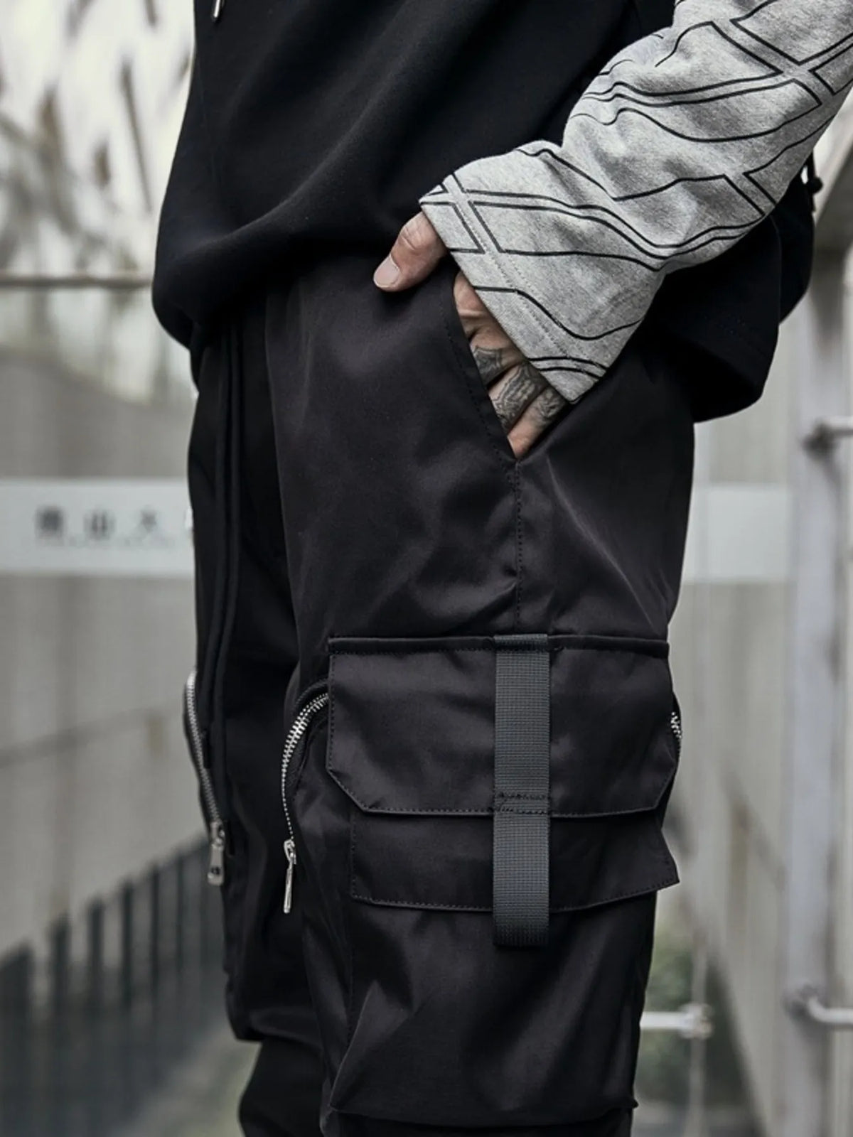 Men's Cargo Joggers with Multi-Pockets