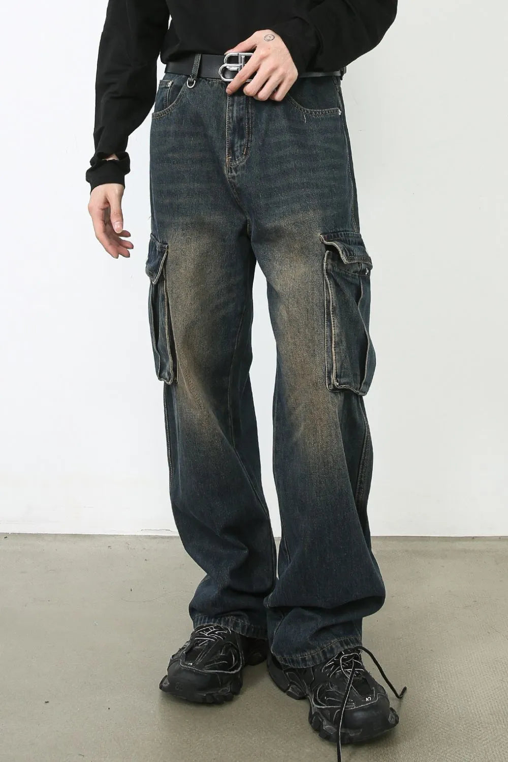 Men's Baggy Jeans with Cargo Pockets