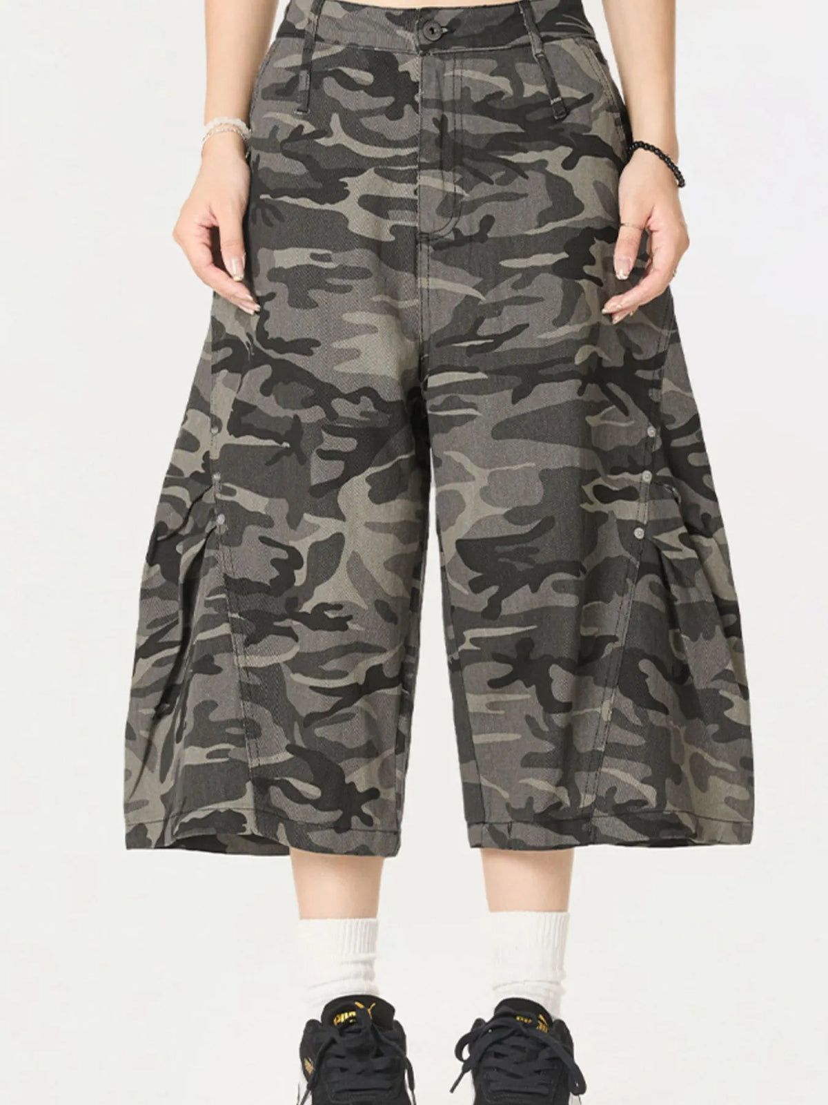 Men's Camouflage Pocketed Shorts