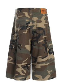 Men's Oversized Camouflage Cargo Shorts