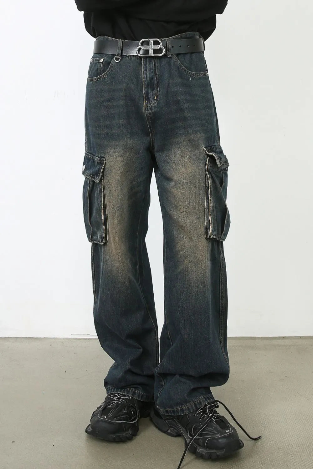 Men's Baggy Jeans with Cargo Pockets
