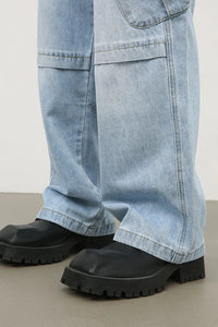 Men's Mid Rise Jeans with Cargo Pockets