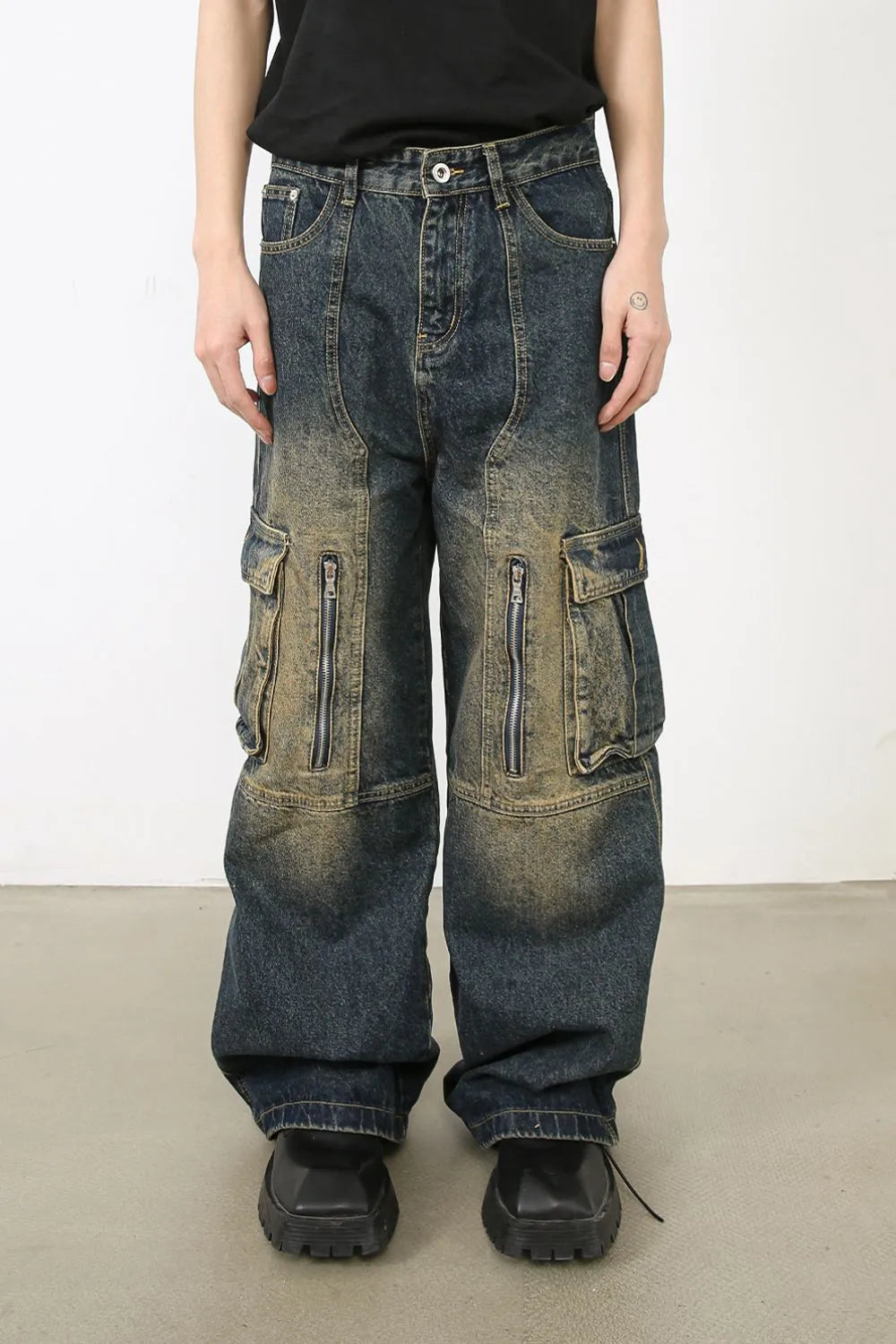 Men's Wide Leg Cargo Jeans