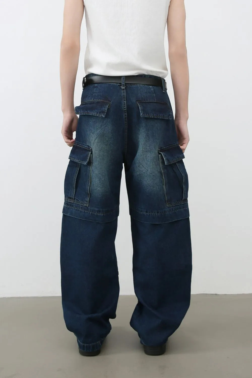 Men's Mid Rise Jeans with Cargo Pockets