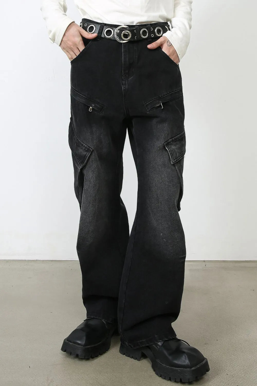 Men's Baggy Jeans with Cargo Pockets