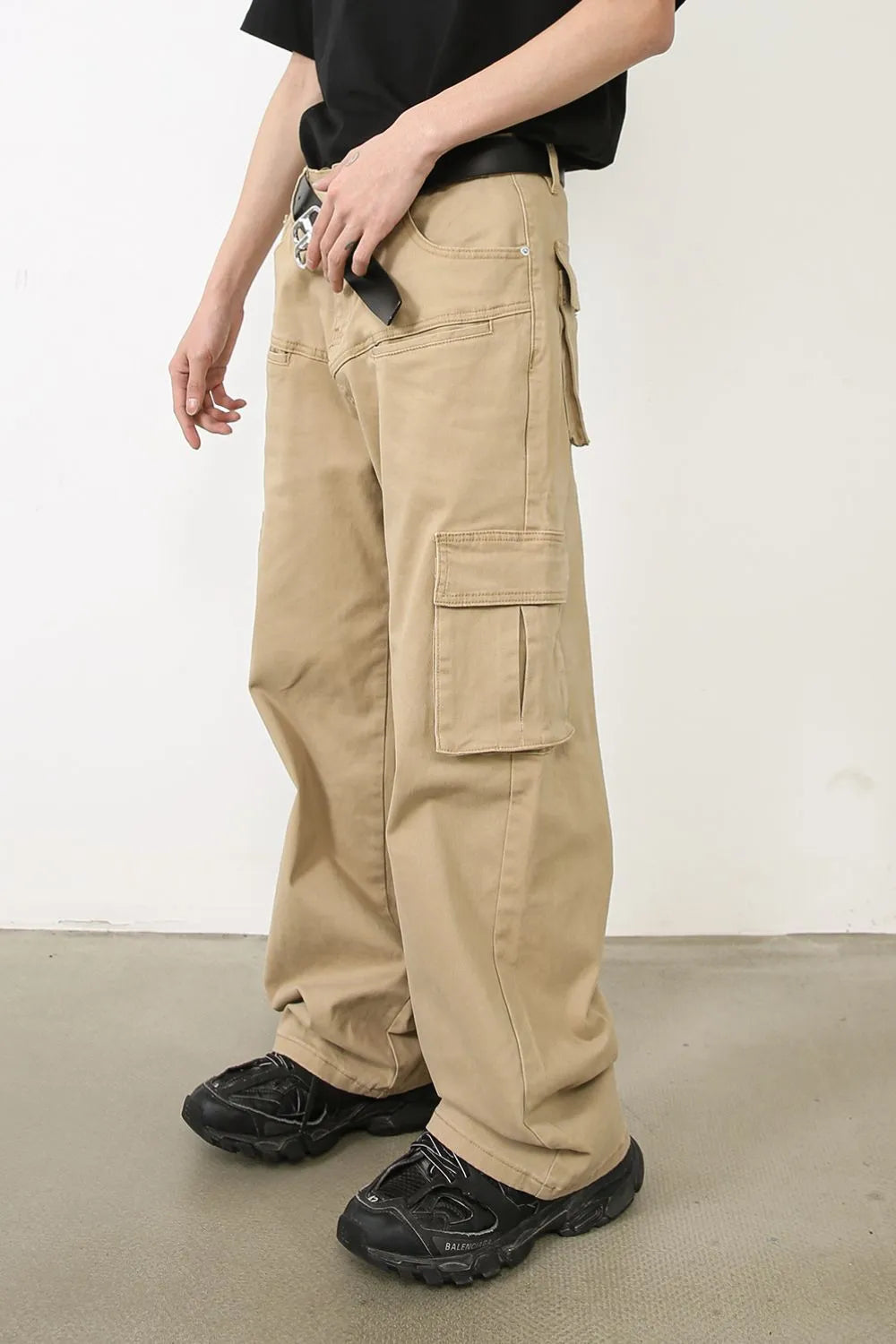 Men's Baggy Jeans with Cargo Pockets