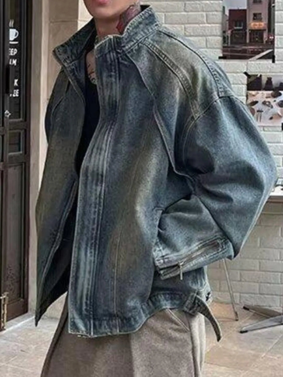 Men's Vintage Washed Denim Jacket with Classic Collar