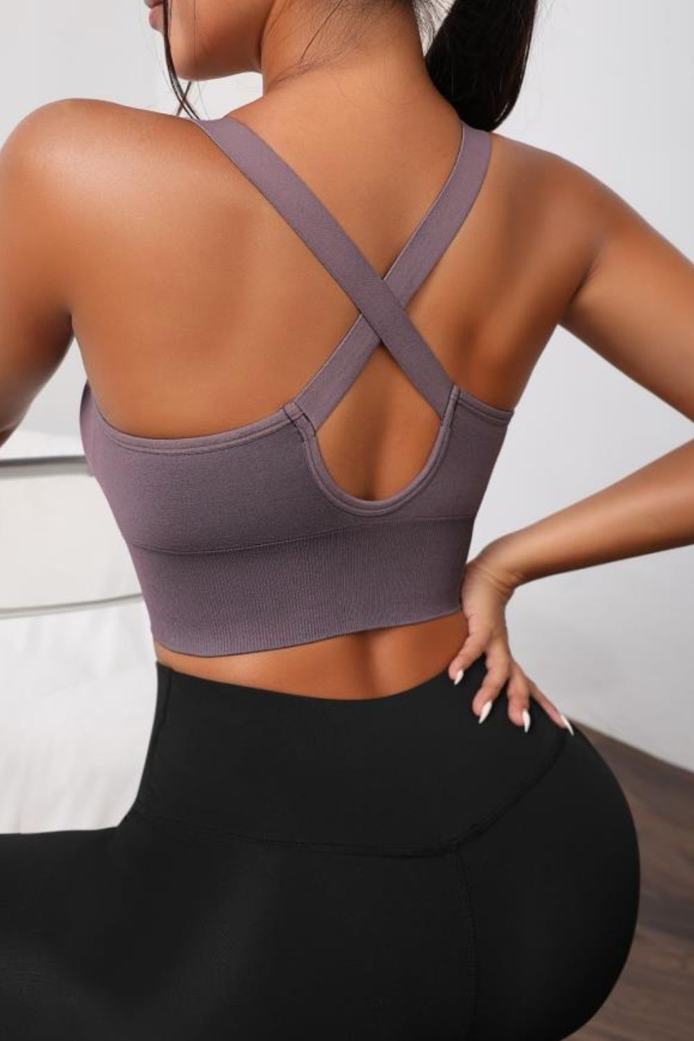Solid Scoop Neck Long Active Bra