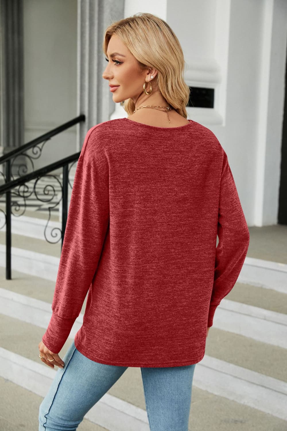 V-Neck T-Shirt Long Sleeve
