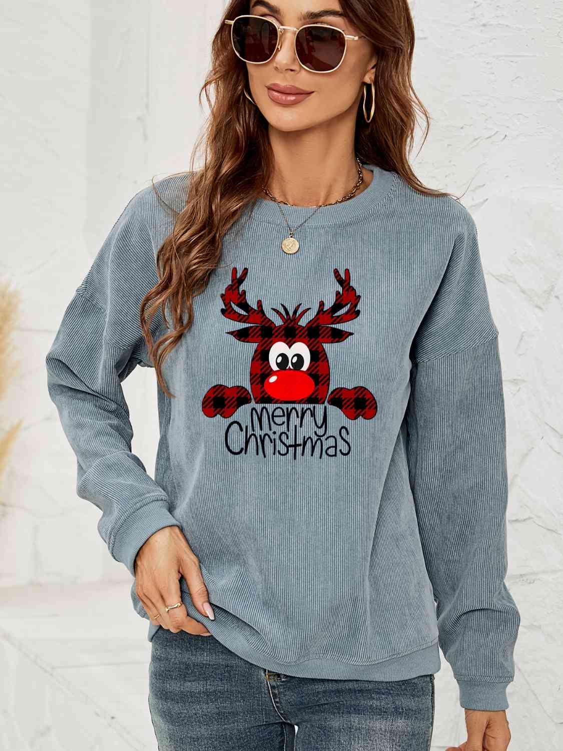 Reindeer Christmas Graphic Sweatshirt