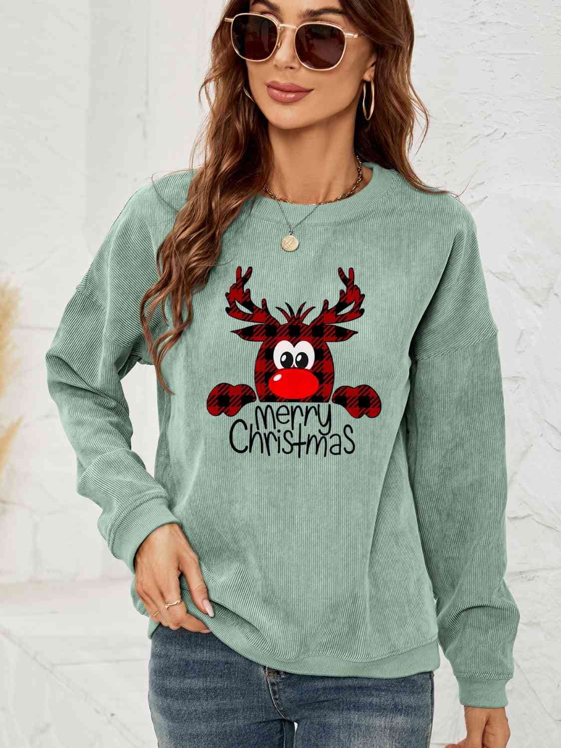 Reindeer Christmas Graphic Sweatshirt