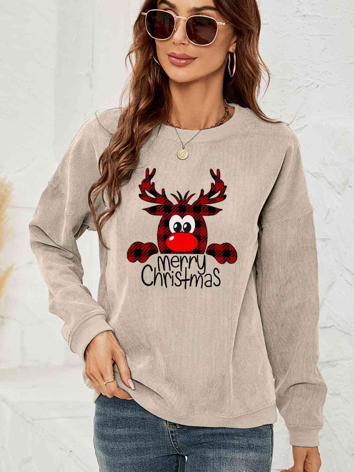Reindeer Christmas Graphic Sweatshirt