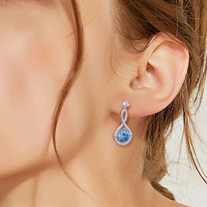 Fall in Love With Moissanite