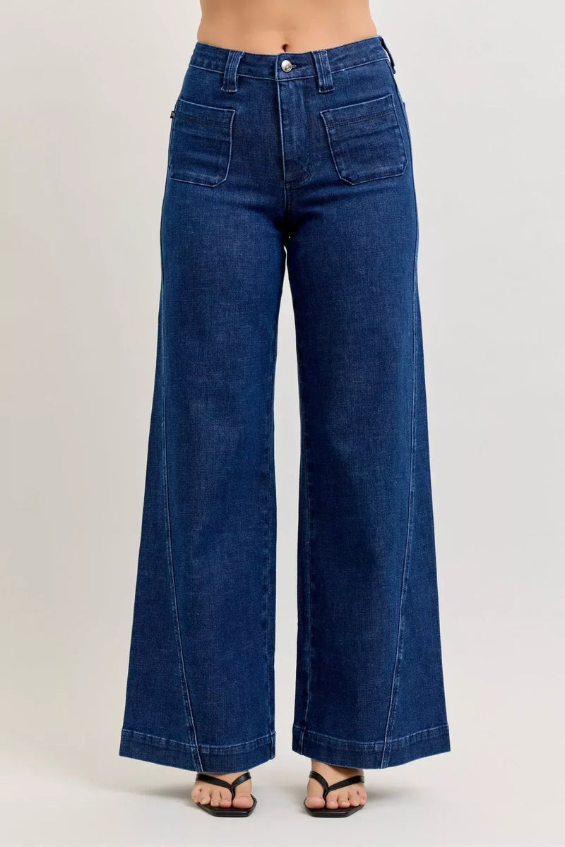 How to Style Wide Leg Jeans for Women