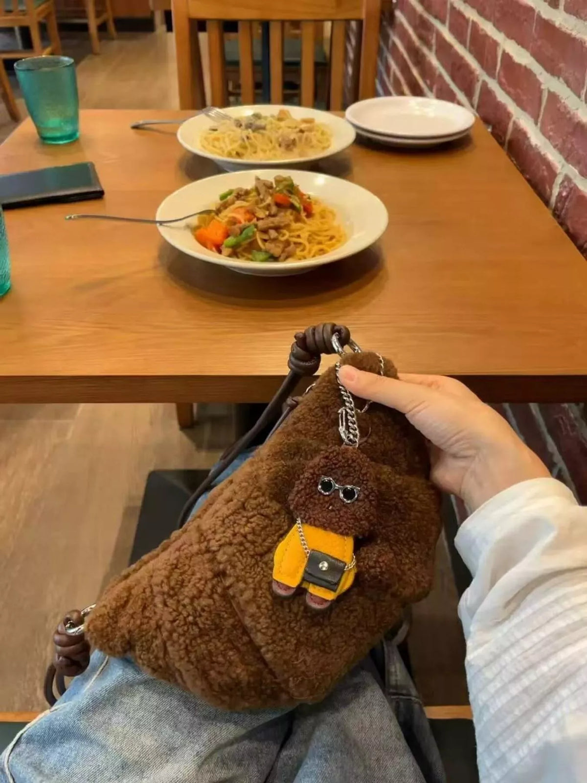 0d5d11325679434db22a3ca8e16d90c9-Max-Origin