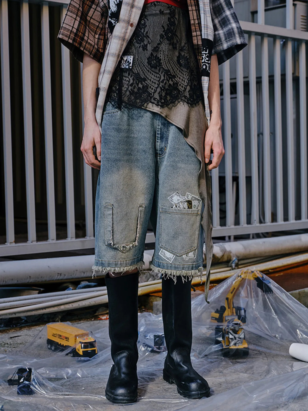 Men's Frayed Hem Denim Shorts