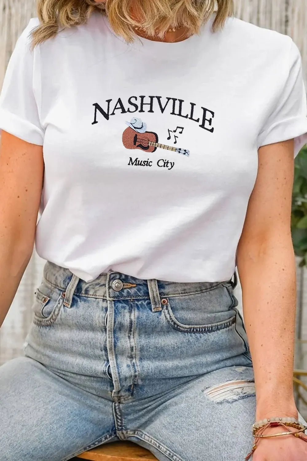 Guitar NASHVILLE Music City Print Crewneck Tee