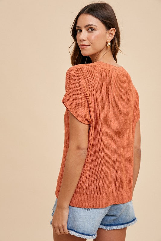 Annie Wear Round Neck Short Sleeve Sweater