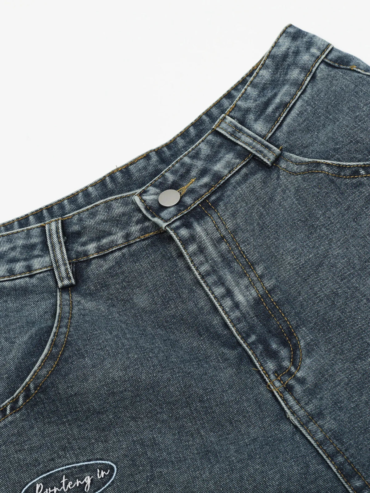 Men's Cartoon Embroidered Detail Wide Leg Denim Shorts