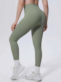 High-Waisted Seamless Active Leggings 101006969838535 26 Affordable Fashion Under $100 Jerry's Apparel 