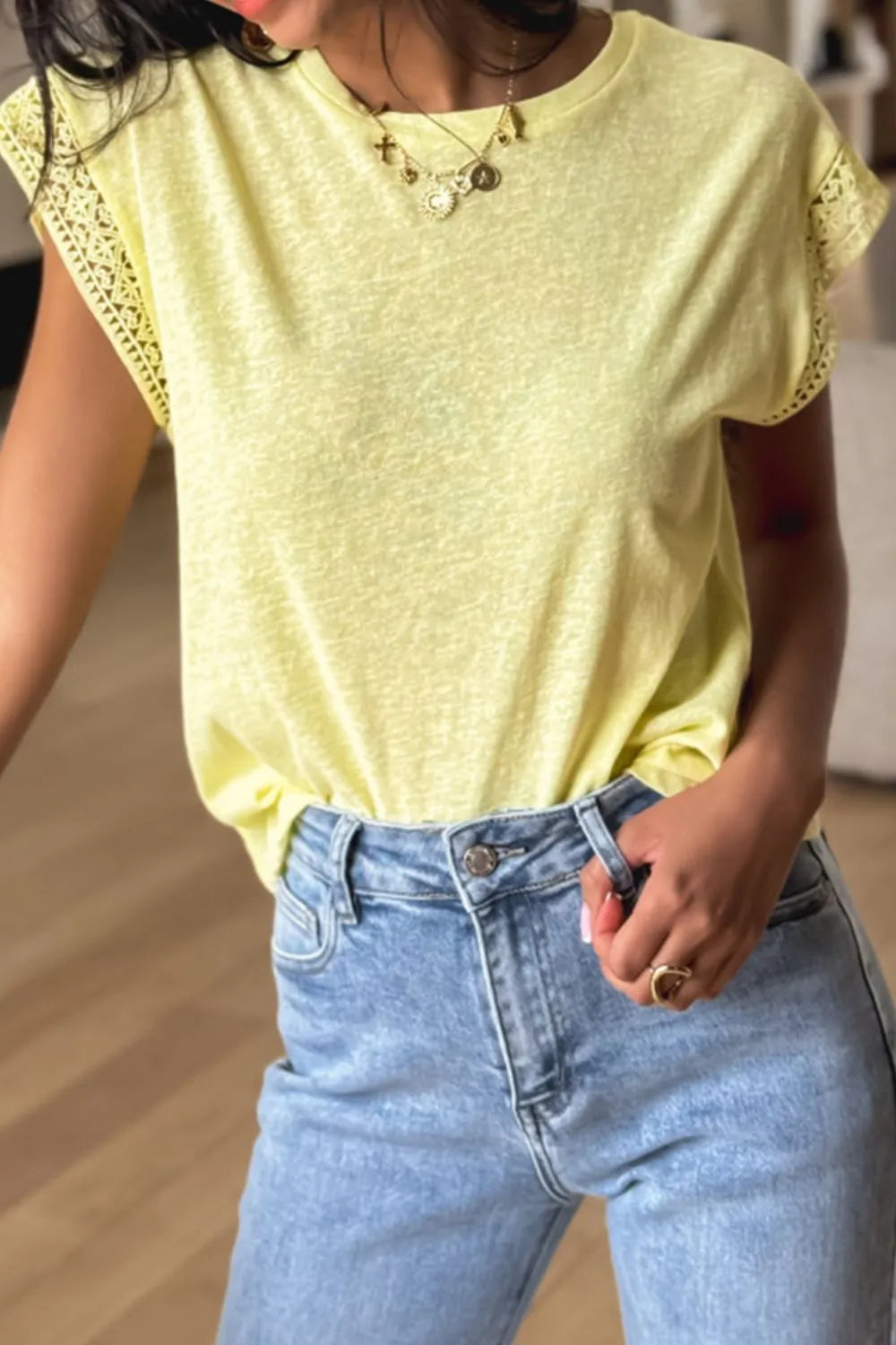 Lace Patchwork Cap Sleeve Round Neck T Shirt