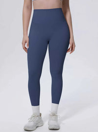 High-Waisted Seamless Active Leggings 101006969838535 26 Affordable Fashion Under $100 Jerry's Apparel 
