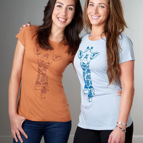 Women's Giraffe T-shirt - Animal Print Tee