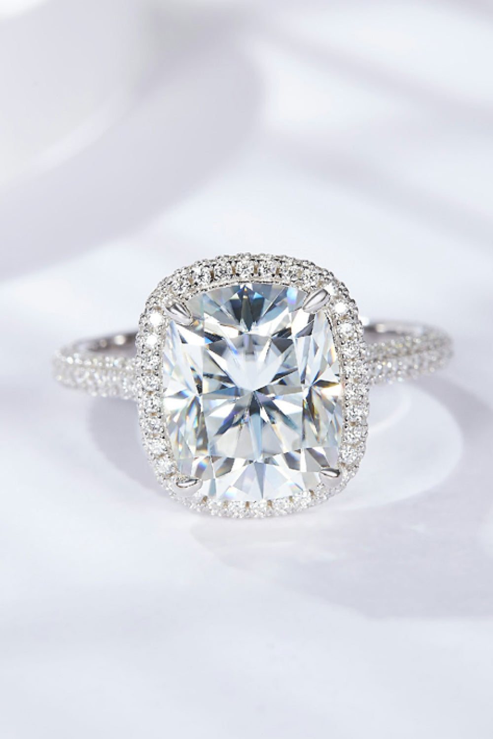 Baeful 6 Carat Moissanite Halo Ring