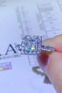 Baeful 1 Carat Moissanite Square Ring