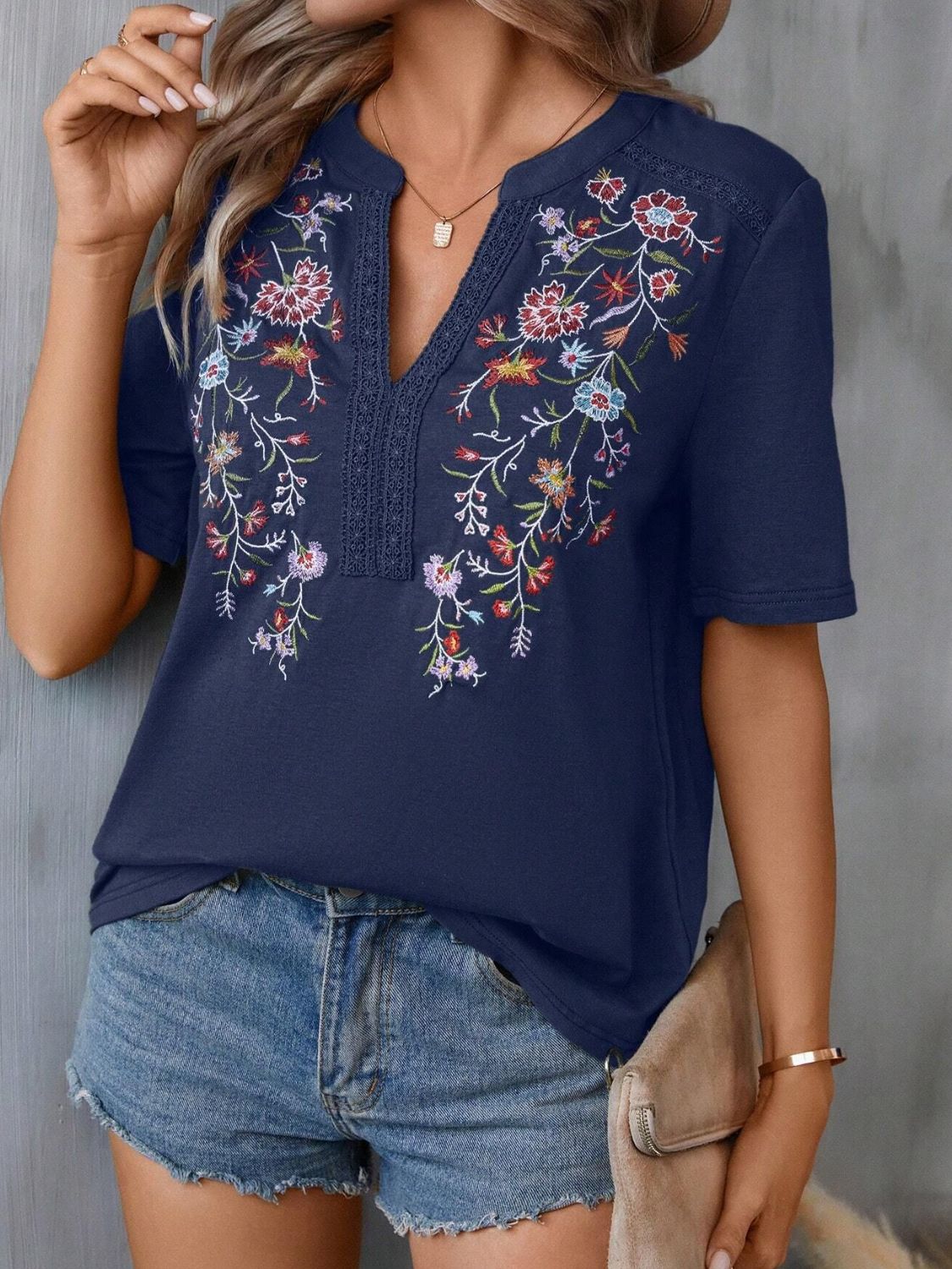 Embroidered Notched Short Sleeve T-Shirt