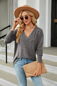 V-Neck T-Shirt Long Sleeve