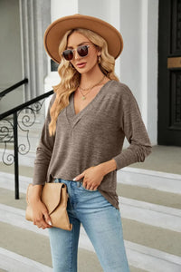 V-Neck T-Shirt Long Sleeve