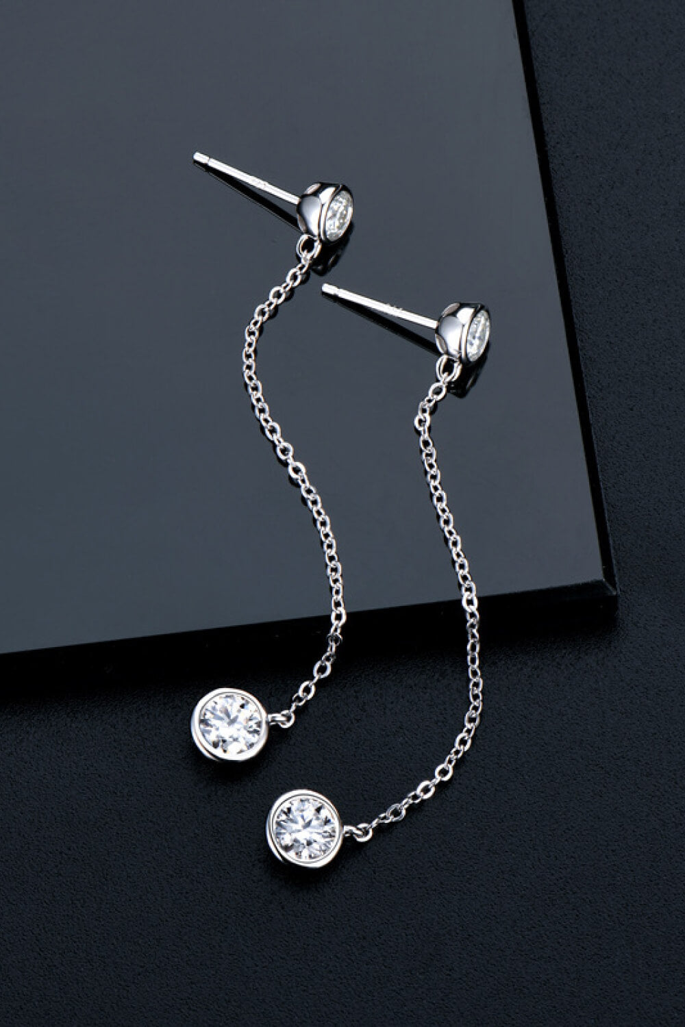 Baeful Moissanite Chain Earrings