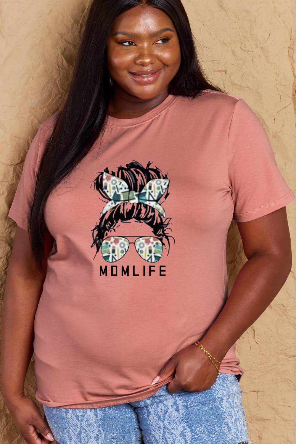 Full Size MOM LIFE Graphic Cotton T-Shirt